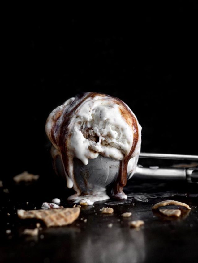 No Churn Cinnamon Swirl Ice Cream