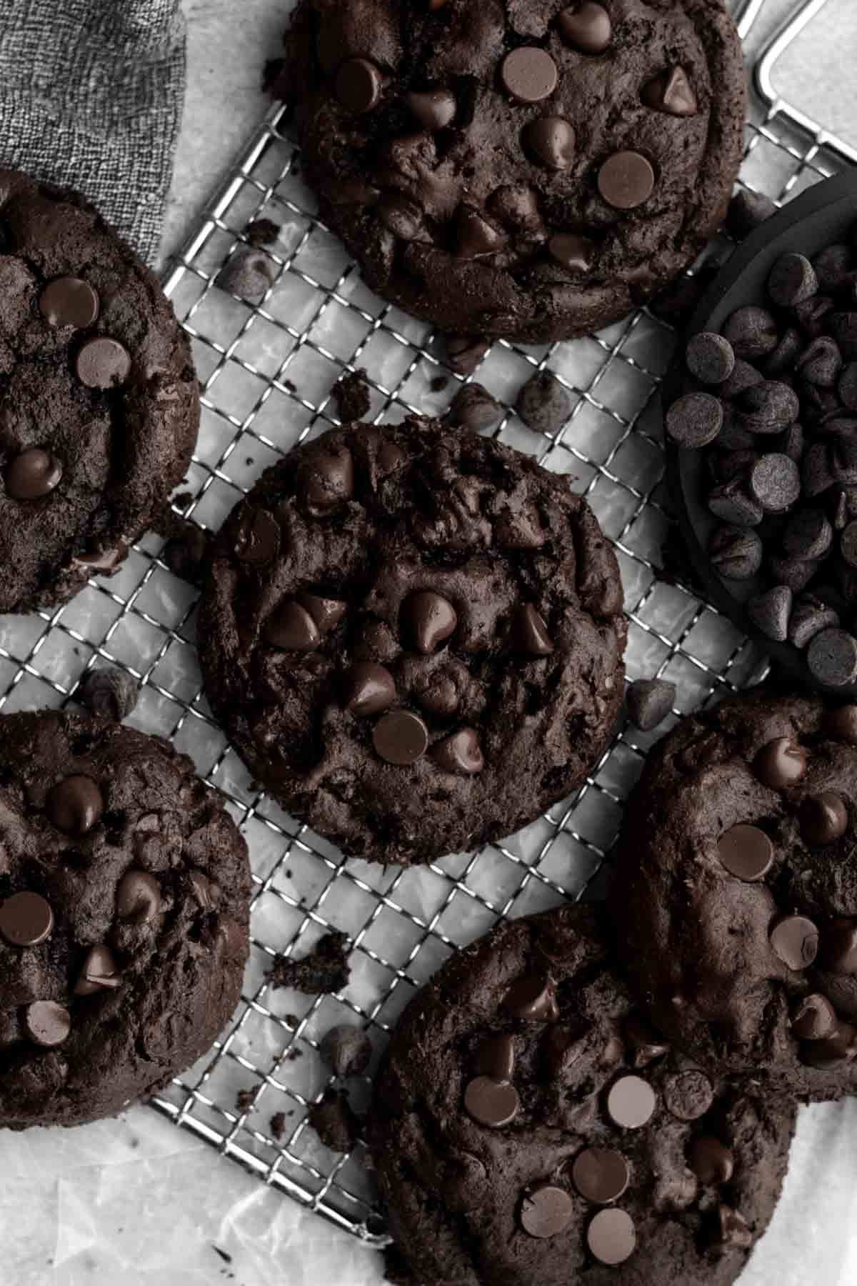 Eggless Chocolate Cookies on a baking rack.
