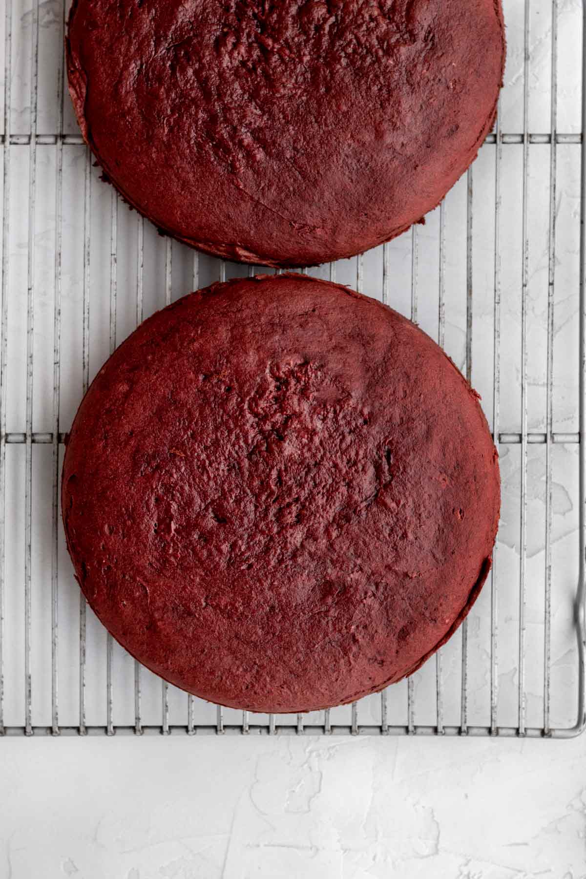 The red velvet cakes baked.