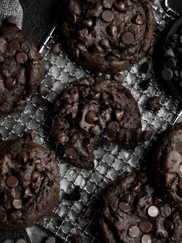 Soft & Chewy Eggless Chocolate Cookies