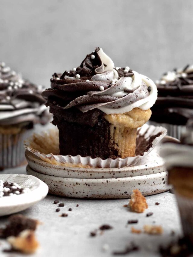 Eggless Chocolate and Vanilla Cupcakes