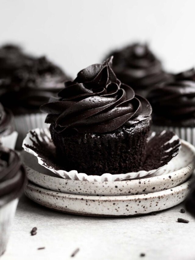 Decadent Chocolate Fudge Cupcakes