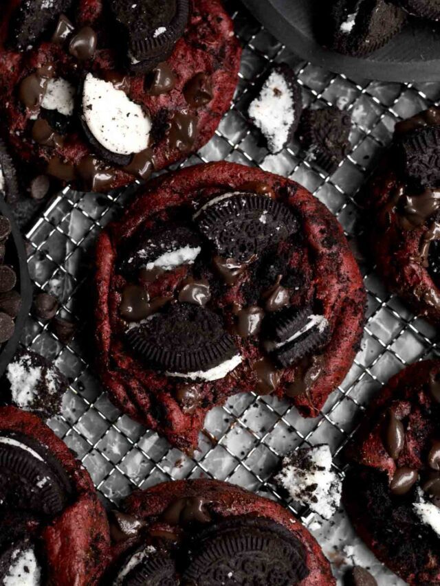 Red Velvet Cookies and Cream Cookies