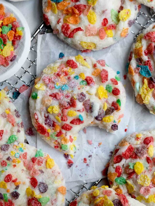 Chewy Fruity Pebbles Cookies